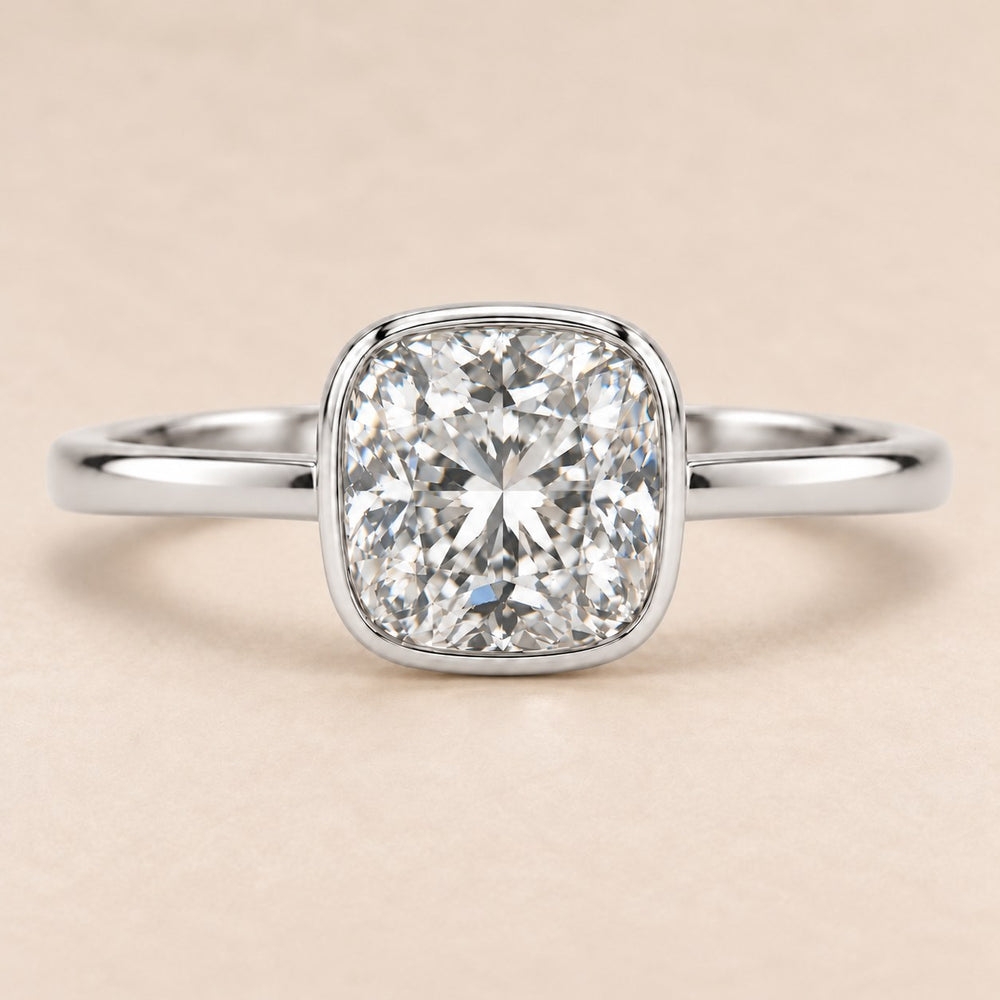 Cushion Bezel in White Gold, front view